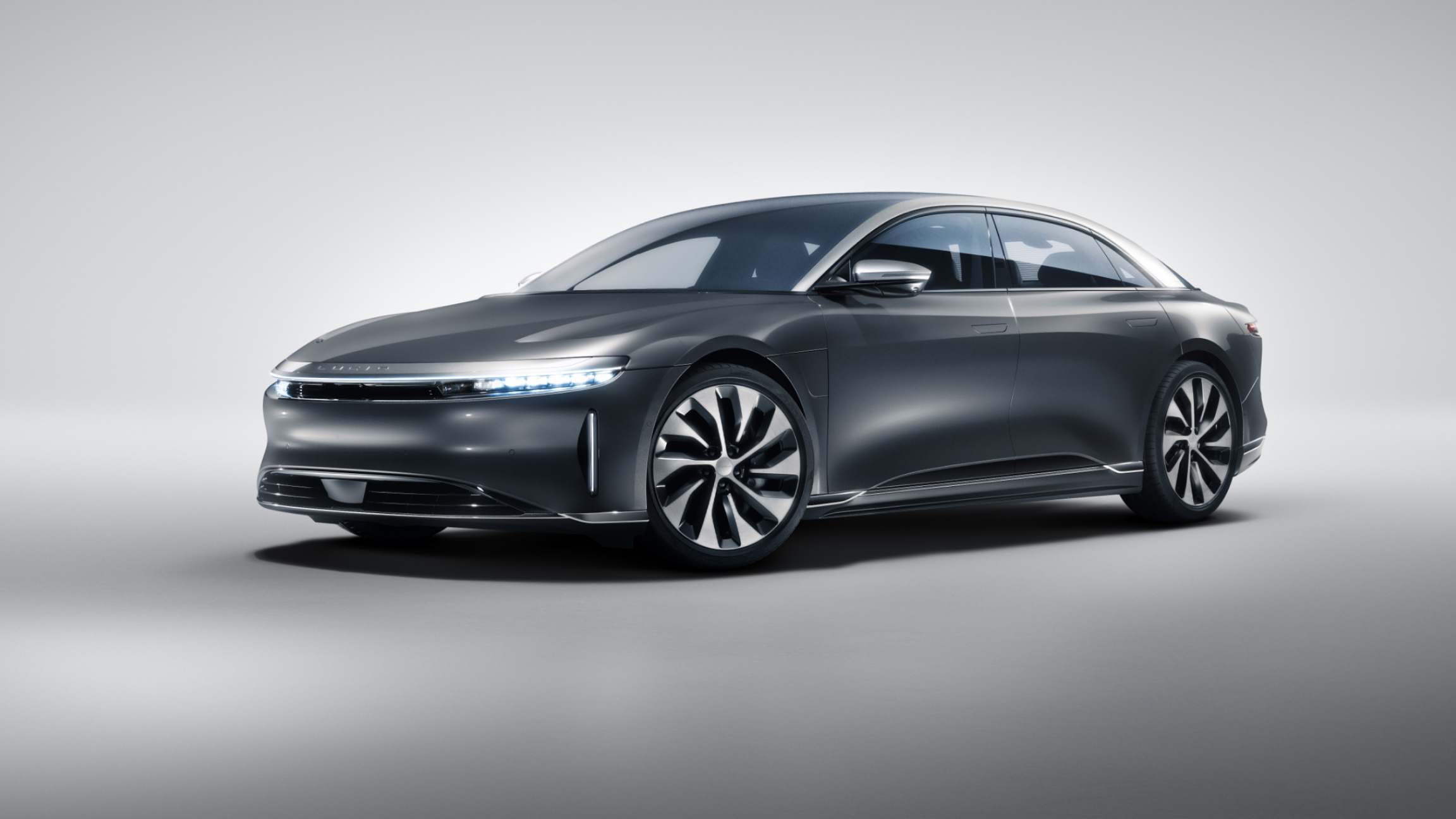 Lucid Air Grand Touring grey